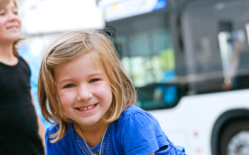 Freifahrt-Aktion zum Weltkindertag beim PaderSprinter