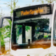 Ein Bus des PaderSprinter fährt im Frühling durch Paderborn